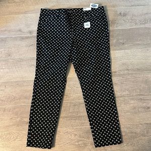 Old Navy ankle length pants size 14